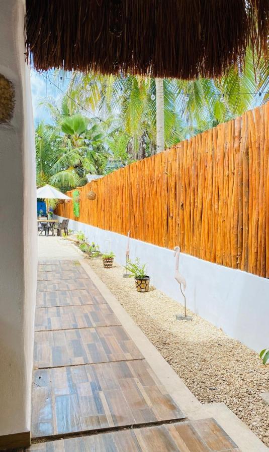 Casa Delfines Rio Lagartos Hotel ภายนอก รูปภาพ