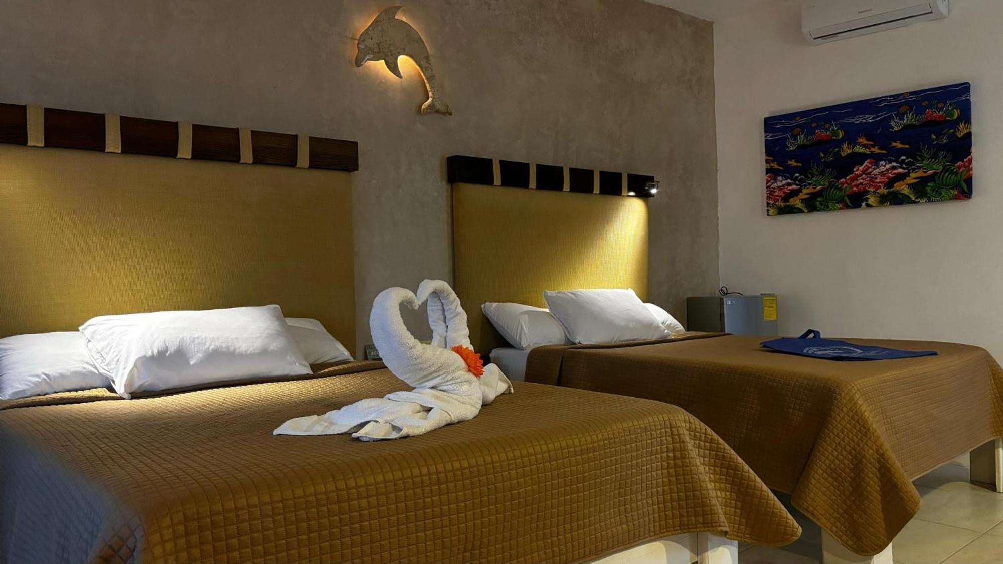 Casa Delfines Rio Lagartos Hotel ภายนอก รูปภาพ